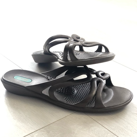 $12 or 3 for $26- Like New Slides- OKA.B - Picture 2 of 6